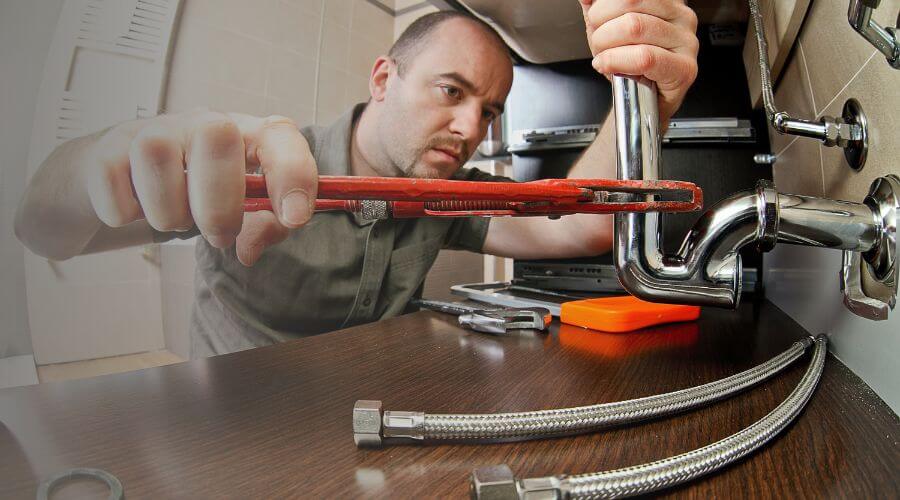 Expert burst pipe repair services in Wagon Mound, NM